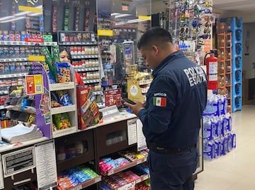 Continúan asaltos a mano armada en tiendas Oxxo de Pachuca