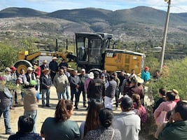 Saderh impulsa mejora de caminos rurales con apoyo de maquinaria