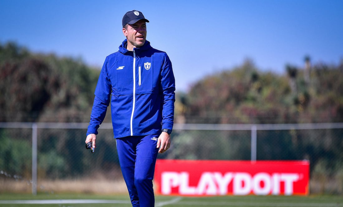 Esteban Solari dirigió su primer entrenamiento, previo a enfrentar a Pumas I Foto: @Tuzos
