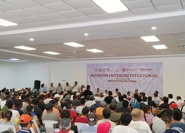 IMSS Bienestar reporta 75% de abasto en medicamentos; logran acuerdos con pobladores de Huejutla