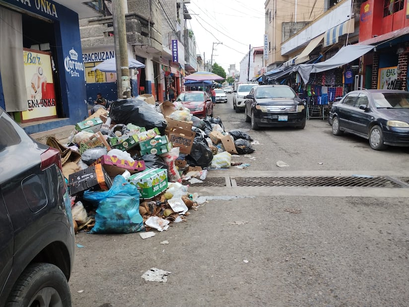 Derivado de algunas fallas en unidades del área de limpia pública, se suspendió el servicio recolector en algunas calles I Foto: Francisco Bautista