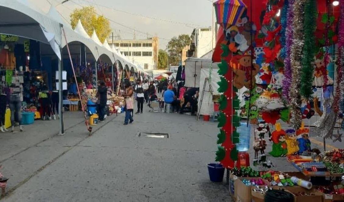 En días pasados comerciantes del bazar navideño dijeron que su nueva ubicación les ocasionó bajas ventas I Foto: Especial