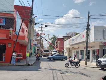 Apagón afecta a cinco colonias de Huejutla durante la madrugada