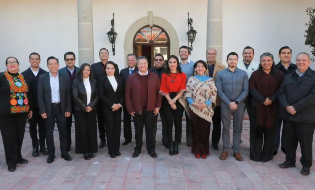 De acuerdo con el gobernador Julio Menchaca este retorno a la actividad de la administración pública le permitirá recibir las renuncias de los funcionarios públicos de primer nivel, quienes buscan un cargo de elección popular Foto: Especial