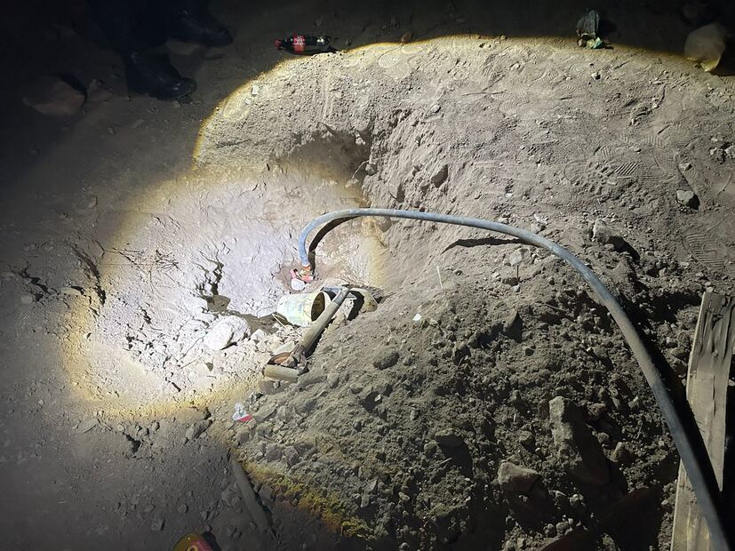 Detienen a conductor de pipa con hidrocarburo robado en Mineral de la Reforma | Foto: Especial