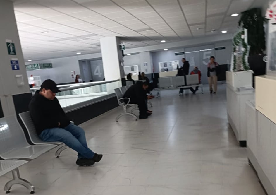 Falla del sistema del IMSS deja pacientes sin vigencia y los obliga a pagar por hemodiálisis I Foto: Grisel Lira