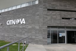 Escalan a Contraloría denuncia por planta para producir vacunas