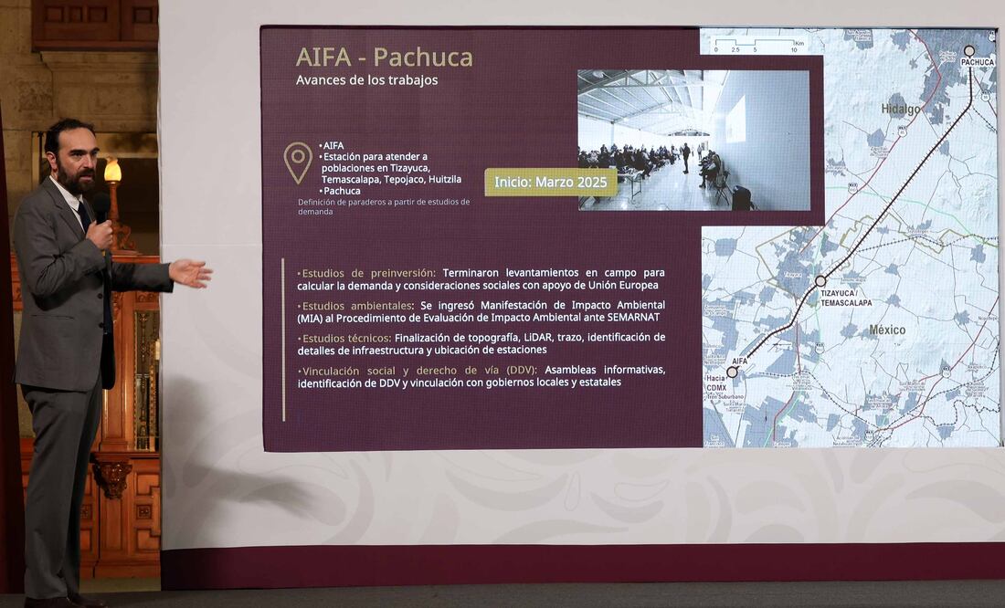 Conferencia de prensa matutina de la presidenta Claudia Sheinbaum, desde Palacio Nacional. En la imagen Andrés Lajous Loaeza, director general de la Agencia Reguladora de Transporte Ferroviario. Foto: Agencia EL UNIVERSAL/Luis Camacho/ARMM