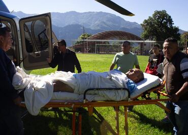 En helicóptero trasladan personas enfermas desde la Otomi-Tepehua a Pachuca