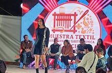Inicia muestra textil, artesanal y gastronómica con pasarela de modas