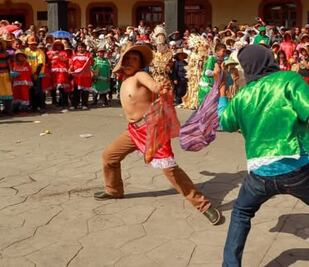 Tradición y color en el carnaval de Alfajayucan