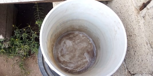 Sufren la carencia de agua vecinos de Tlapacoya y El Encino, piden pipas