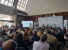 Convergen animalistas y taurinos en foro abierto en Congreso de Hidalgo 