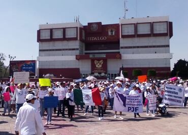 Se manifiestan más de 700 trabajadores del PJF en Pachuca