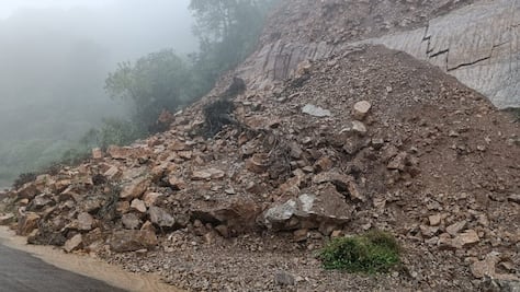 Lluvias y derrumbes afectan carreteras en cuatro municipios de la Sierra Gorda