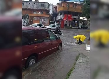 Lluvias causan desbordamiento en Tula y colapso carretero en la Sierra de Hidalgo