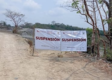 “A huevo vamos a seguir tirando”, alcalde de Jaltocán defiende basurero clandestino en Huejutla