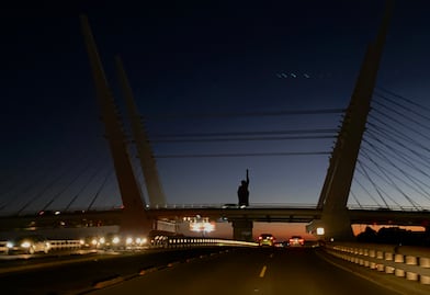 Puente atirantado de Pachuca volverá a iluminarse tras dos años en oscuridad