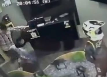 Gerente golpeador es despedido de tienda deportiva en Edomex