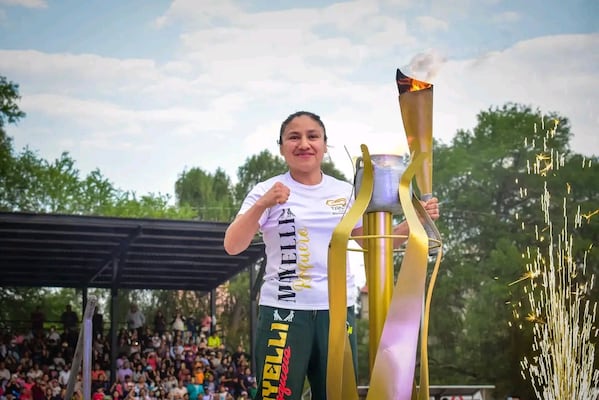 Mayelli Rosquero llama a jóvenes a no rendirse en Ixmiquilpan