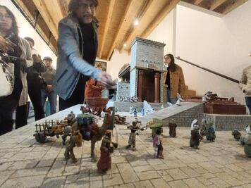 Jorge Gómez Santos transforma la historia en arte con minuciosas maquetas bíblicas