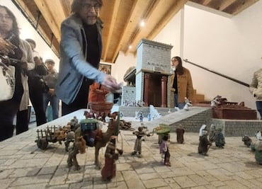 Jorge Gómez Santos transforma la historia en arte con minuciosas maquetas bíblicas