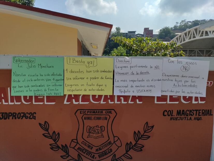 Despiden a maestra de primaria de Huejutla; la reinstalan y la vuelven a correr | Foto: Francisco Bautista