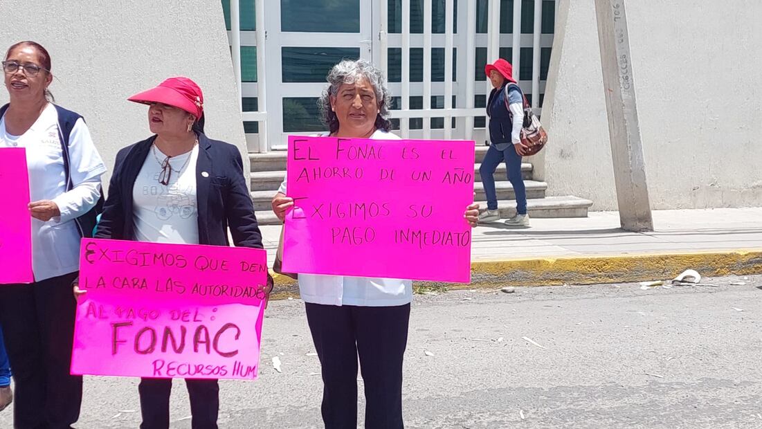 Los trabajadores indicaron que acudieron el pasado viernes a la Subsecretaría de Finanzas de la SSH para preguntar por el pago y cuestionar si recibirían la parte proporcional de los rendimientos que están invertidos en el fondo de ahorro. I Foto: Lorena Rosas