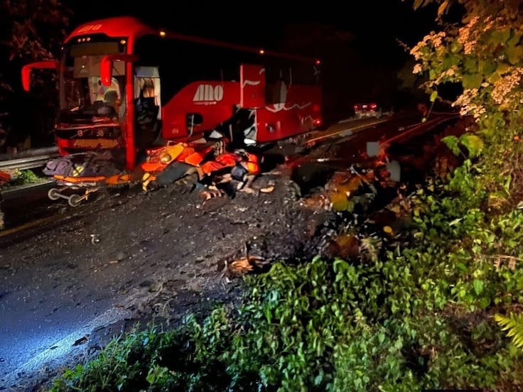 Choque contra autobús ADO deja un herido grave en Tlanchinol 