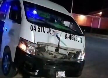 Colectiva impacta contra poste tras esquivar a ciclista en Santiago Tulantepec