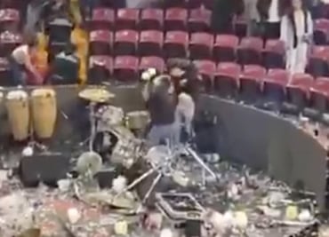 Video: Luis R. Conriquez se niega a actuar en el Palenque de la feria del caballo en Texcoco y provoca motín