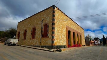 Hidalgo impulsa turismo con obras en el Valle del Mezquital
