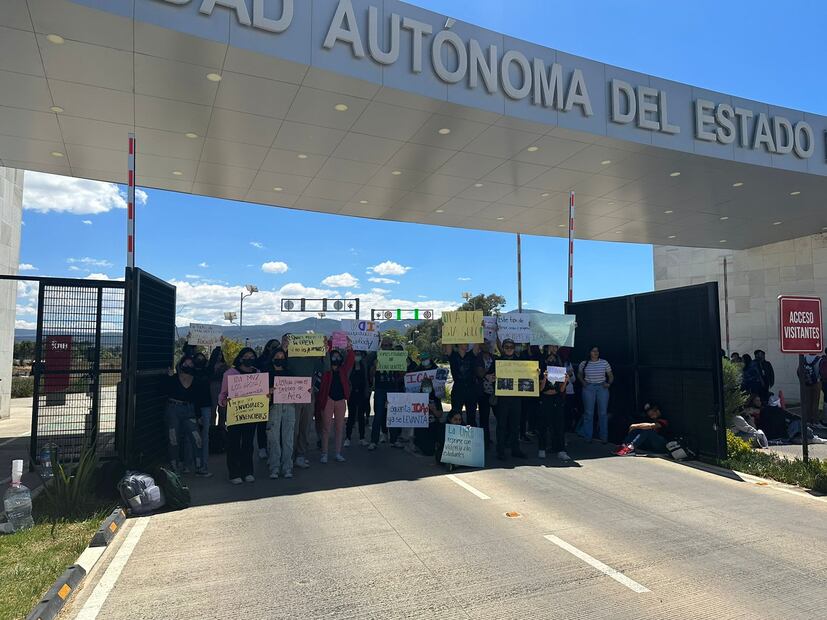 Sumados a la protesta Tulancingo y Escuela Superior de Tlahuelilpan | Foto: Grisel Lira