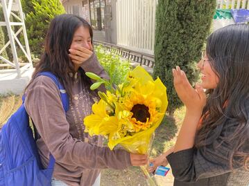 Conoce el significado de regalar flores amarillas el 21 de Marzo