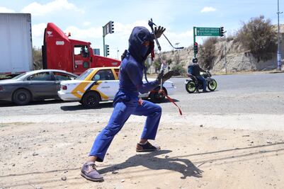 Dafnis, el ninja que lucha por su familia en las calles de Pachuca