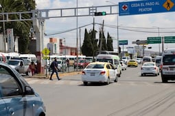Peatones caminan hasta 15 minutos para encontrar un cruce seguro en Pachuca