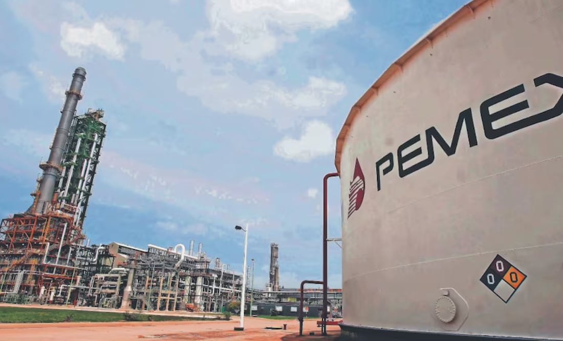 A septiembre pasado, Pemex acumulaba adeudos con proveedores por 402 mil millones de pesos. I Archivo El Universal