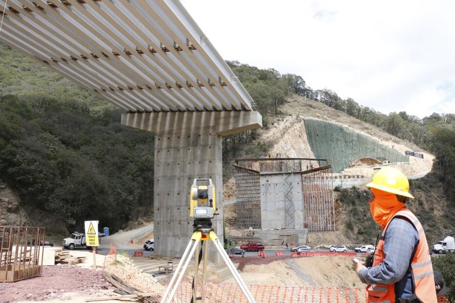 El único pendiente real que se tenía en la carretera es la reubicación de un ducto de Pemex de 280 metros. El proceso de tramitación llevó alrededor de 10 meses.
