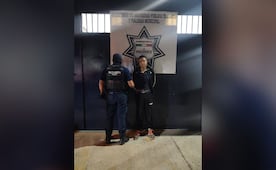 Recuperan motocicleta robada en Pachuca; dos hombres fueron detenidos