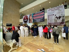 Tras manifestación, logran remoción de administradora de hospital del ISSSTE de Pachuca