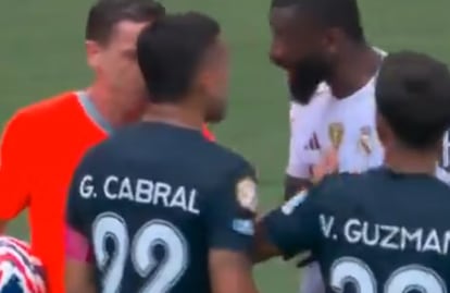 Jugador del Pachuca es acusado de racismo contra Antonio Rüdiger; el futbolista del equipo mexicano lo niega