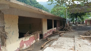 Escuelas de Huehuetla dañadas por vaguada mantendrán sede; Conagua construye protección en río