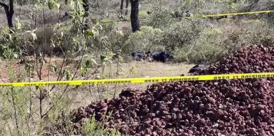 Se indigna población de Acatlán por triple homicidio