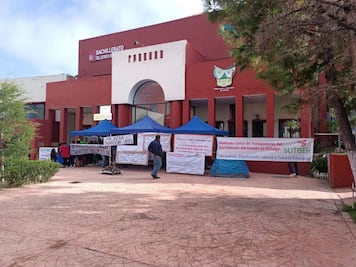 Autoridades educativas dialogan con sindicato del Bachillerato en Hidalgo tras protesta