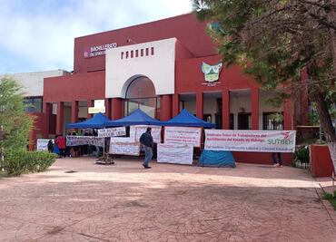 Sindicato del Bachillerato toma oficinas del Telebachillerato en San Agustín Tlaxiaca
