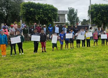 Escolares en Dengantzha se manifiestan en defensa del territorio de su primaria