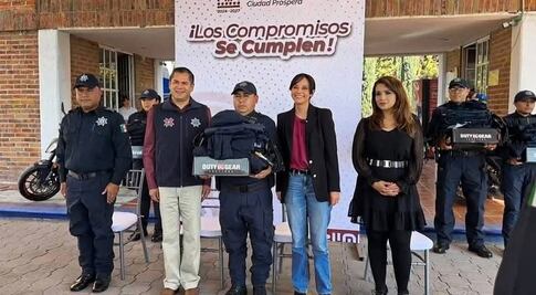 Entregan kits de uniformes para policías de Tizayuca