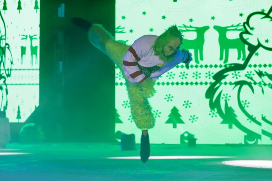 Inicia la temporada del espectáculo sobre hielo “Navidad Garza”, una puesta en escena que celebra el espíritu navideño y el talento artístico universitario. I Foto: Luis Soriano