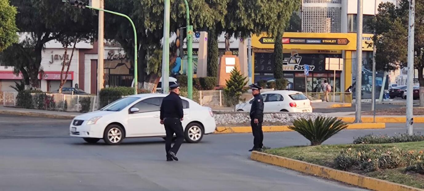 Incidente eléctrico paraliza la Glorieta Insurgentes de Pachuca | Foto: Especial