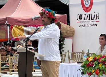 A pesar de inhabilitación, toma protesta alcalde petista de San Felipe Orizatlán